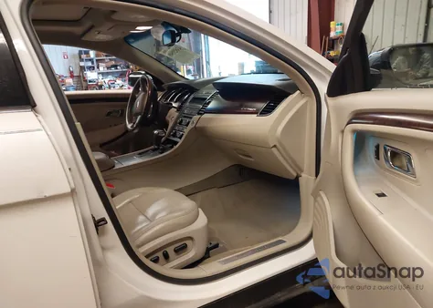 2011 Ford Taurus Limited z USA, uszkodzony, nr VIN 1FAHP2FW0BG188217